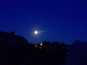 The moon shines. The moon shines.